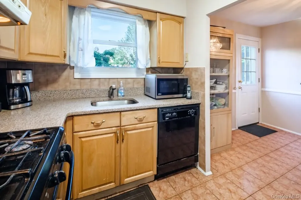 161 Stephenson Boulevard New Rochelle NY 10801