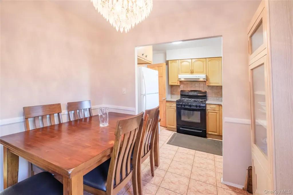 161 Stephenson Boulevard New Rochelle NY 10801