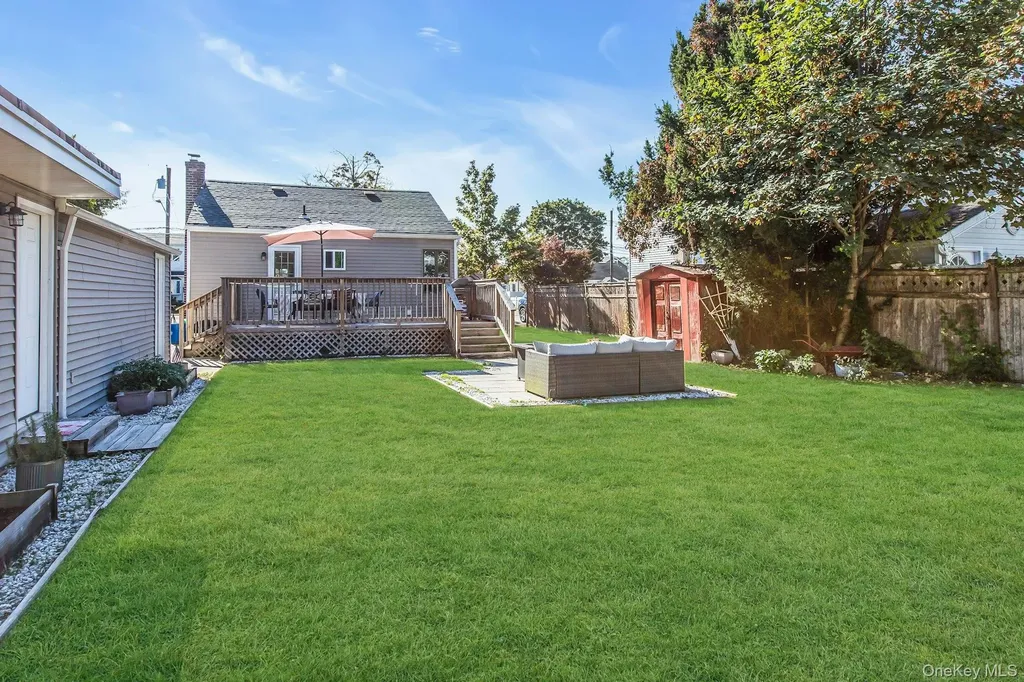 105 16th Street West Babylon NY 11704