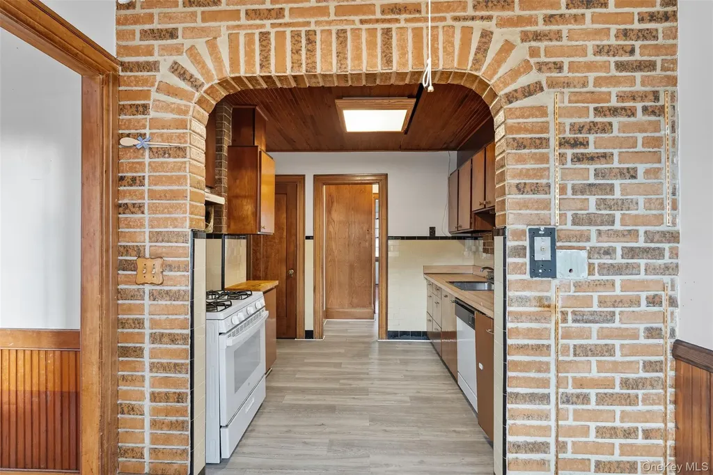 102 Washington Avenue Suffern NY 10901