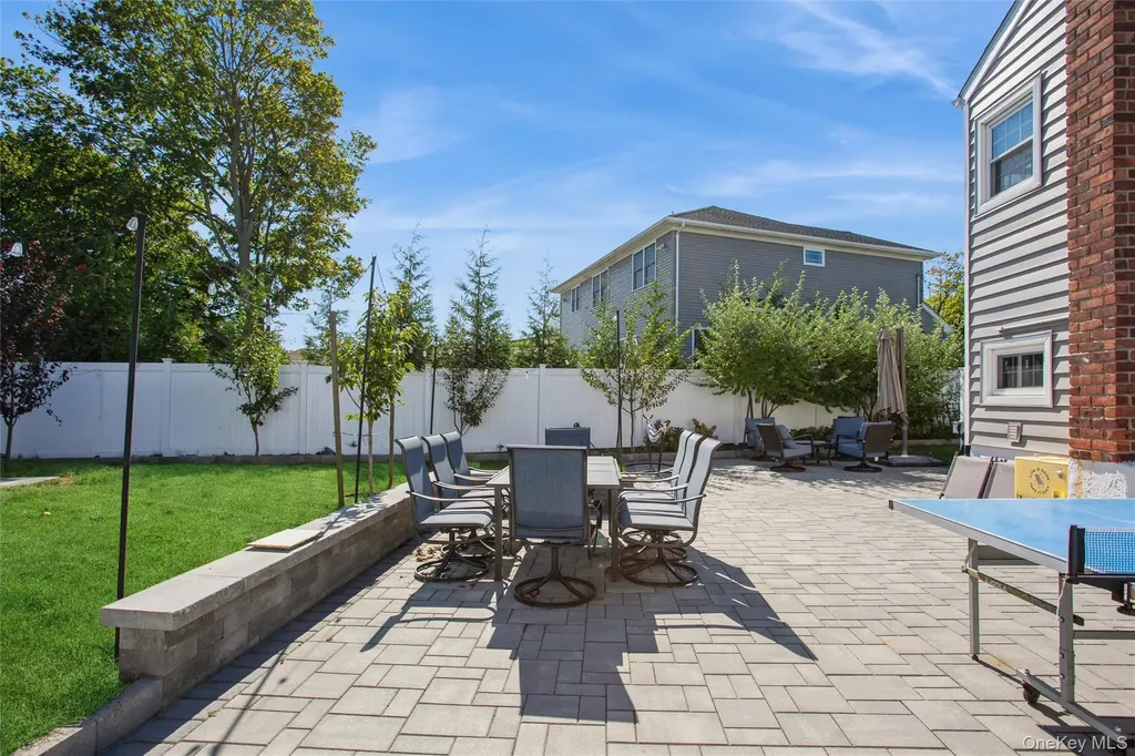 3515 Oceanside Road Oceanside NY 11572