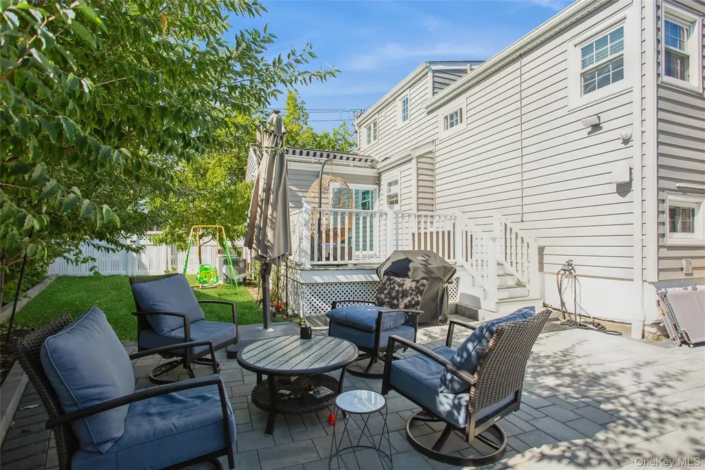3515 Oceanside Road Oceanside NY 11572