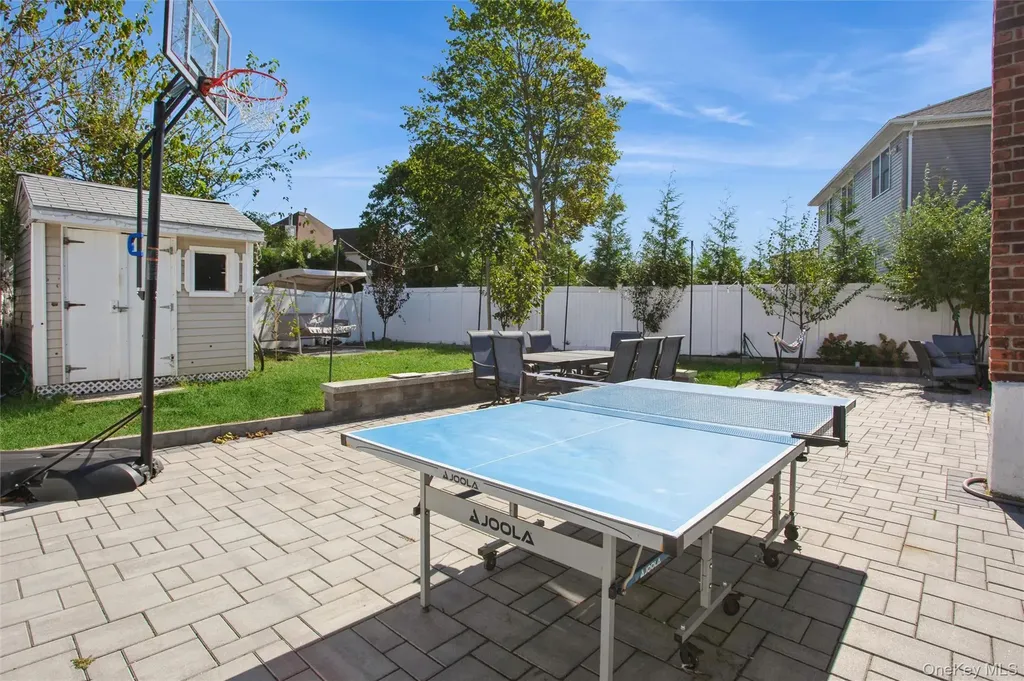 3515 Oceanside Road Oceanside NY 11572