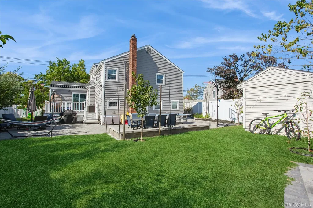 3515 Oceanside Road Oceanside NY 11572