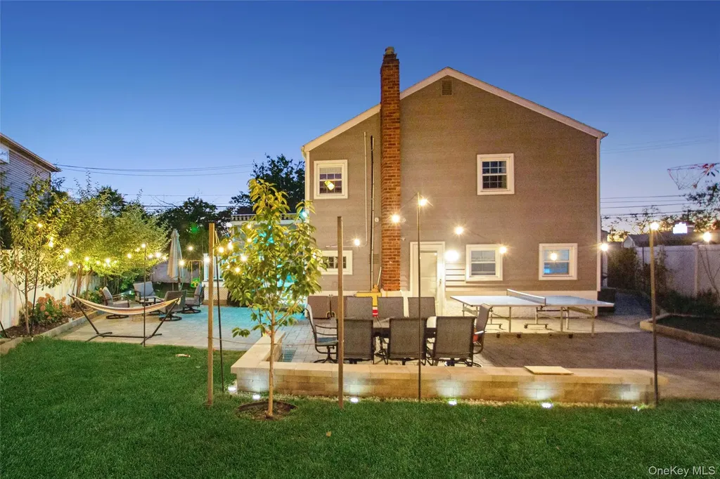 3515 Oceanside Road Oceanside NY 11572