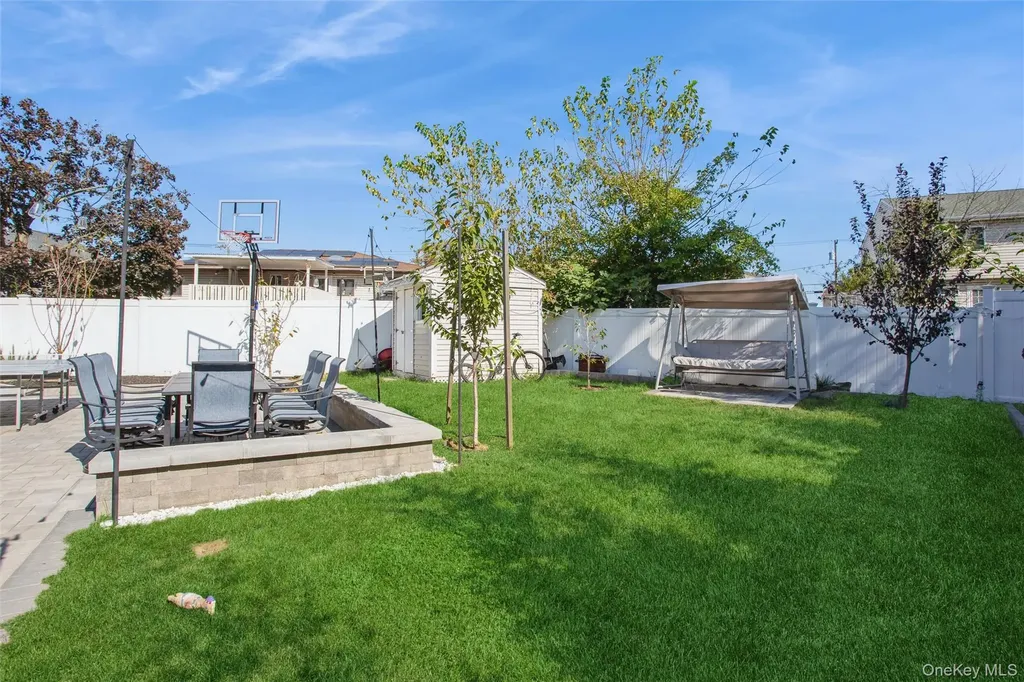 3515 Oceanside Road Oceanside NY 11572