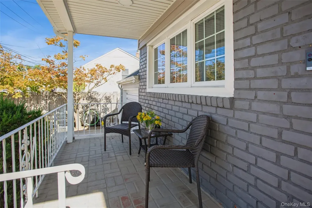 3515 Oceanside Road Oceanside NY 11572