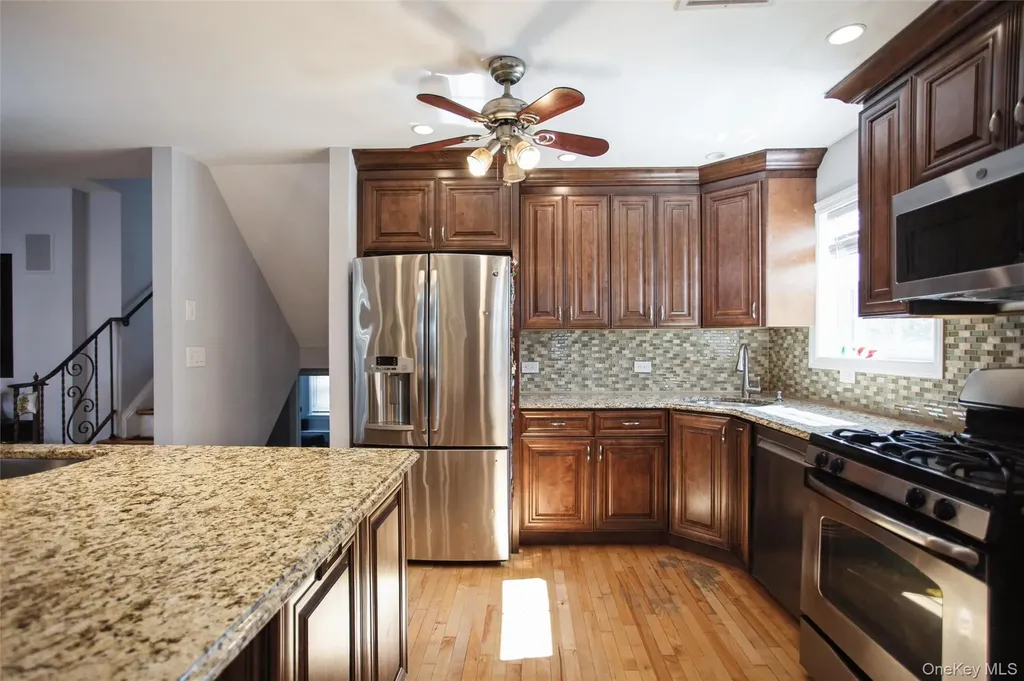 3515 Oceanside Road Oceanside NY 11572