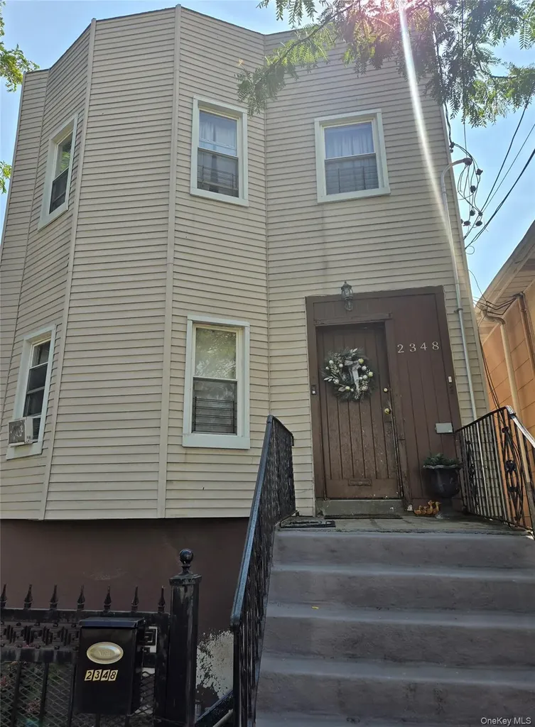 2348 Turnbull Avenue Bronx NY 10473