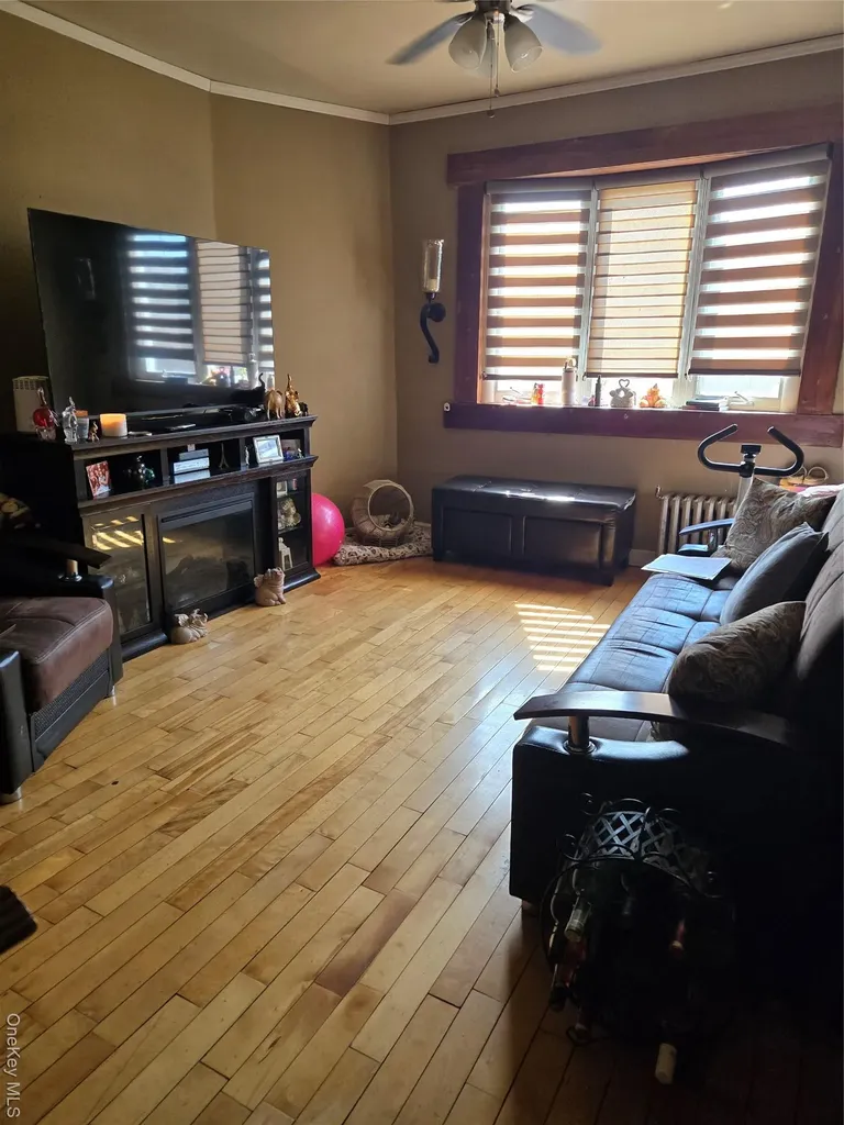 2348 Turnbull Avenue Bronx NY 10473
