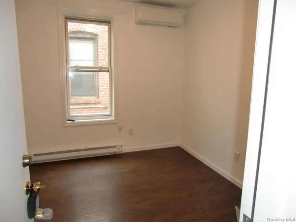 1762 Crosby Avenue Bronx NY 10461