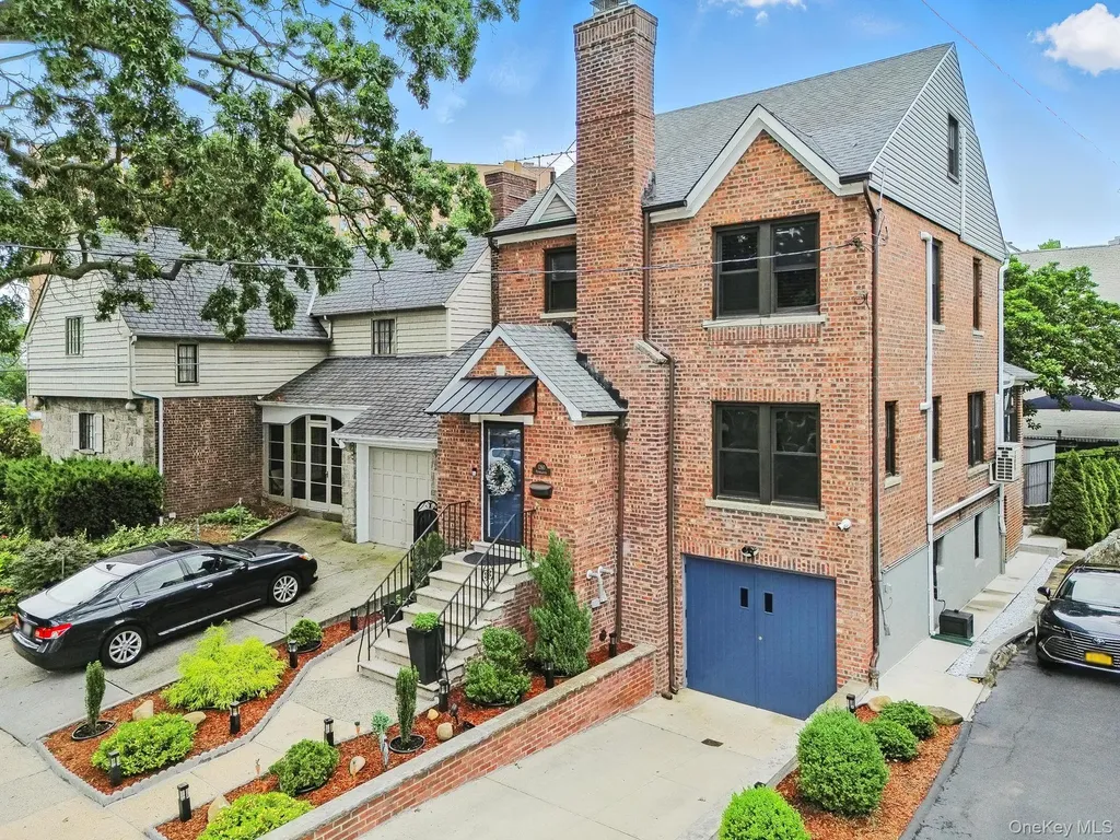 1260 Rhinelander Avenue Bronx NY 10461