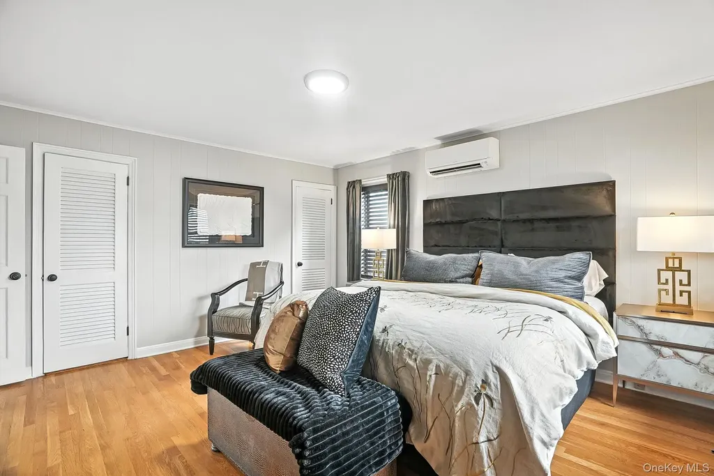 1260 Rhinelander Avenue Bronx NY 10461