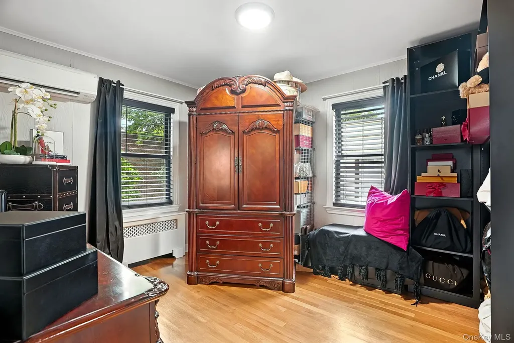 1260 Rhinelander Avenue Bronx NY 10461