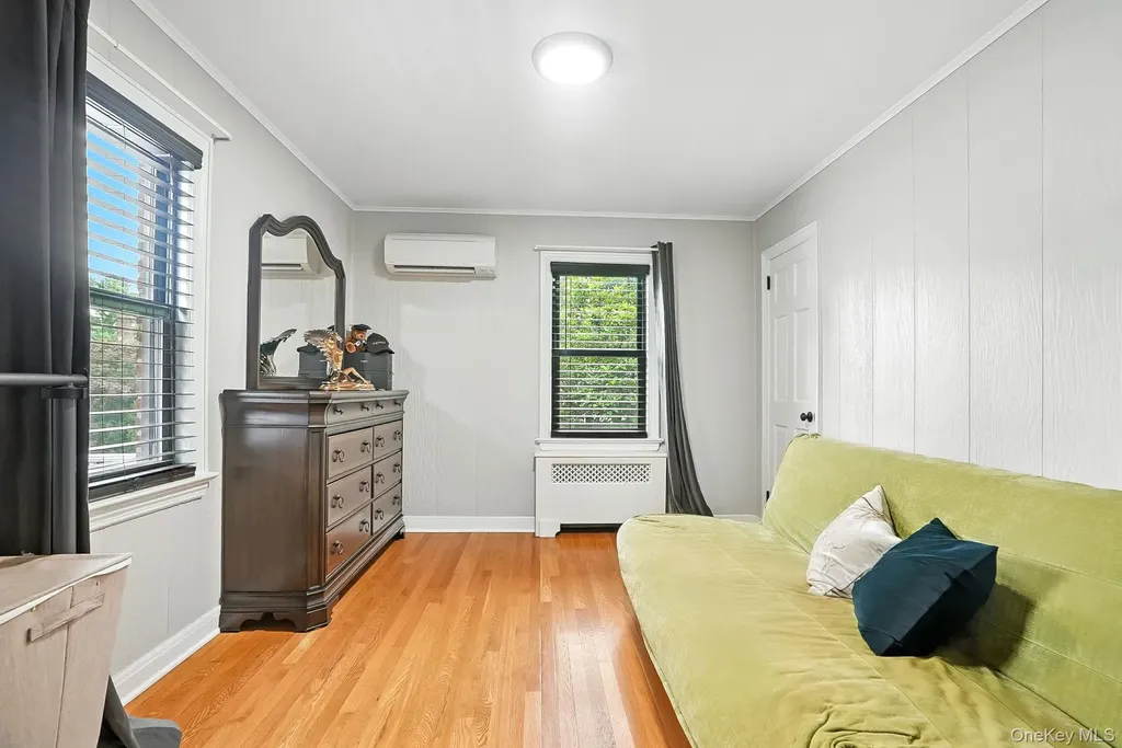 1260 Rhinelander Avenue Bronx NY 10461