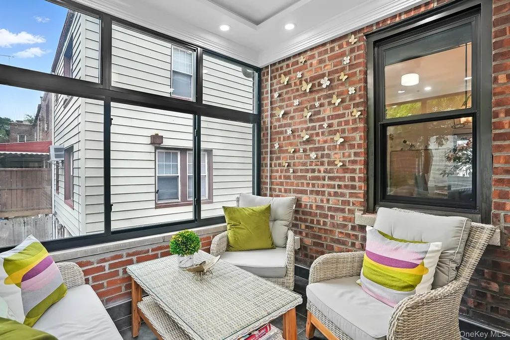 1260 Rhinelander Avenue Bronx NY 10461