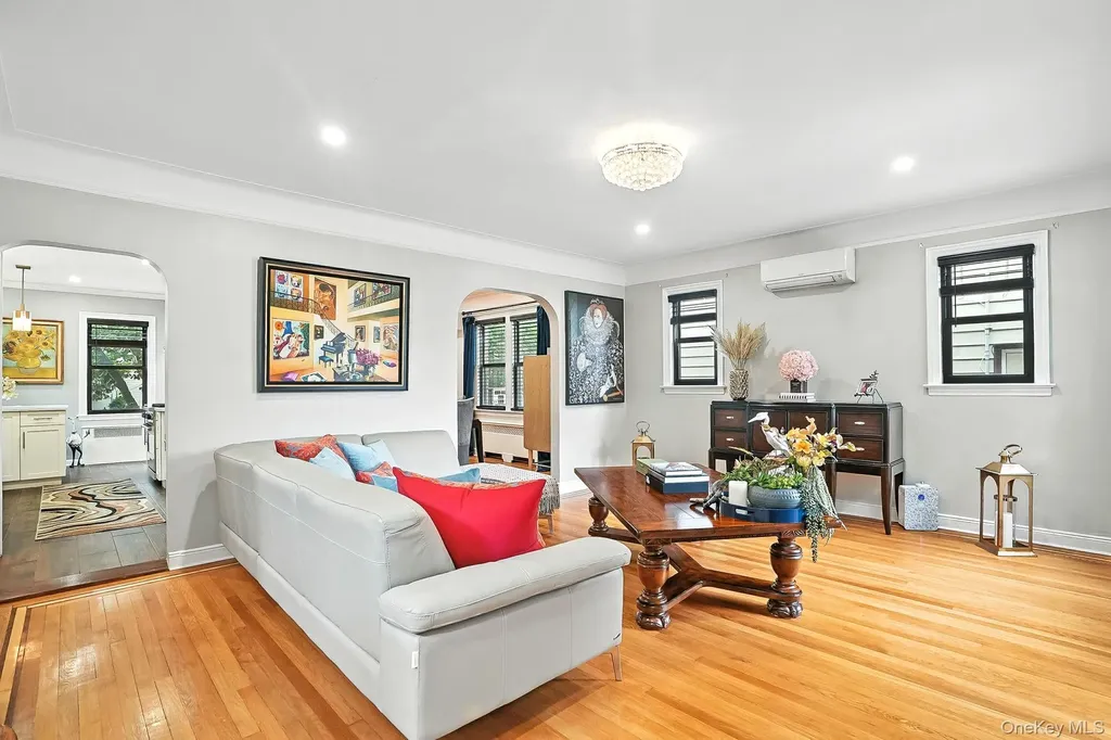 1260 Rhinelander Avenue Bronx NY 10461