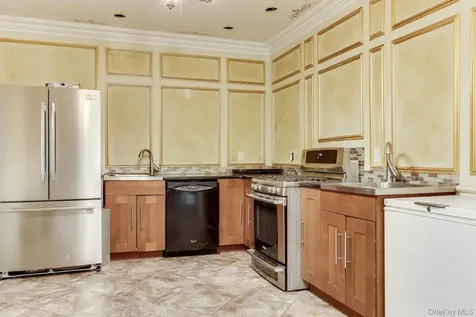 11 Jay Court Monsey NY 10952