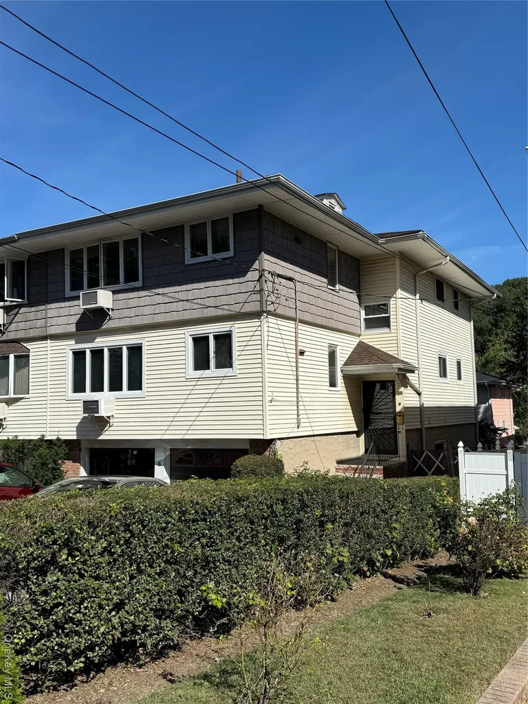 6 Regina Place Yonkers NY 10703