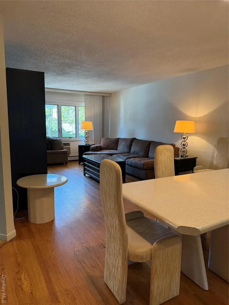 6 Regina Place Yonkers NY 10703