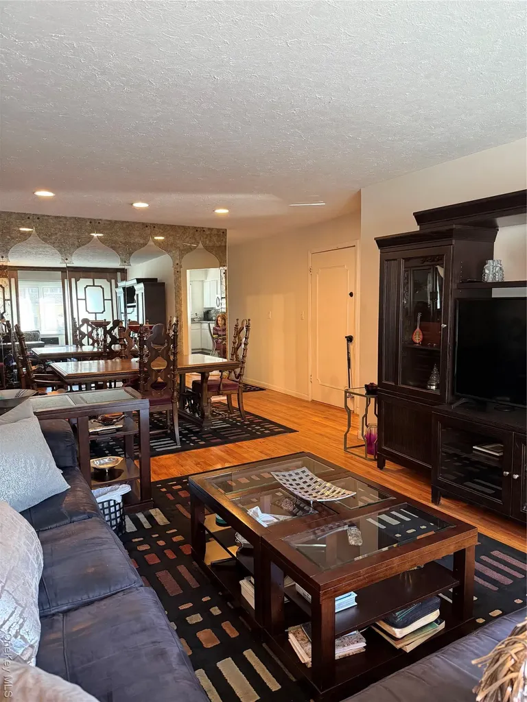 6 Regina Place Yonkers NY 10703