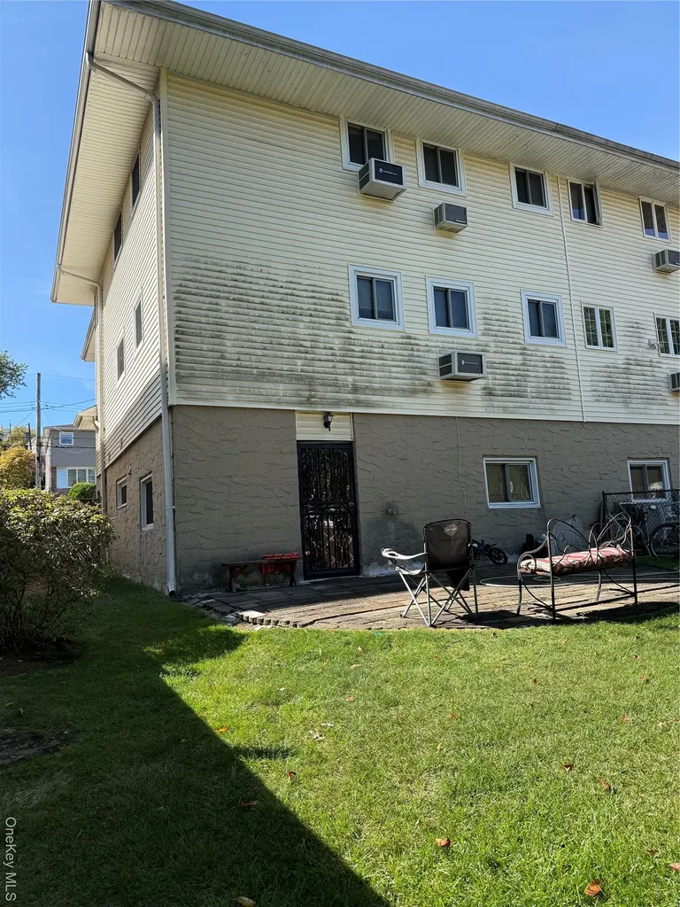 6 Regina Place Yonkers NY 10703