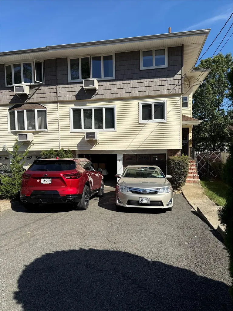 6 Regina Place Yonkers NY 10703