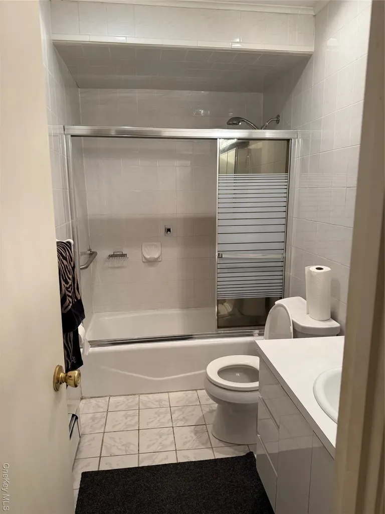 6 Regina Place Yonkers NY 10703