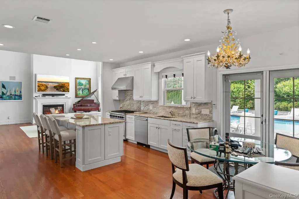 4 Spring Lane Southampton NY 11968