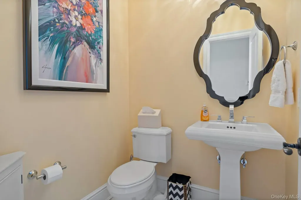 4 Spring Lane Southampton NY 11968