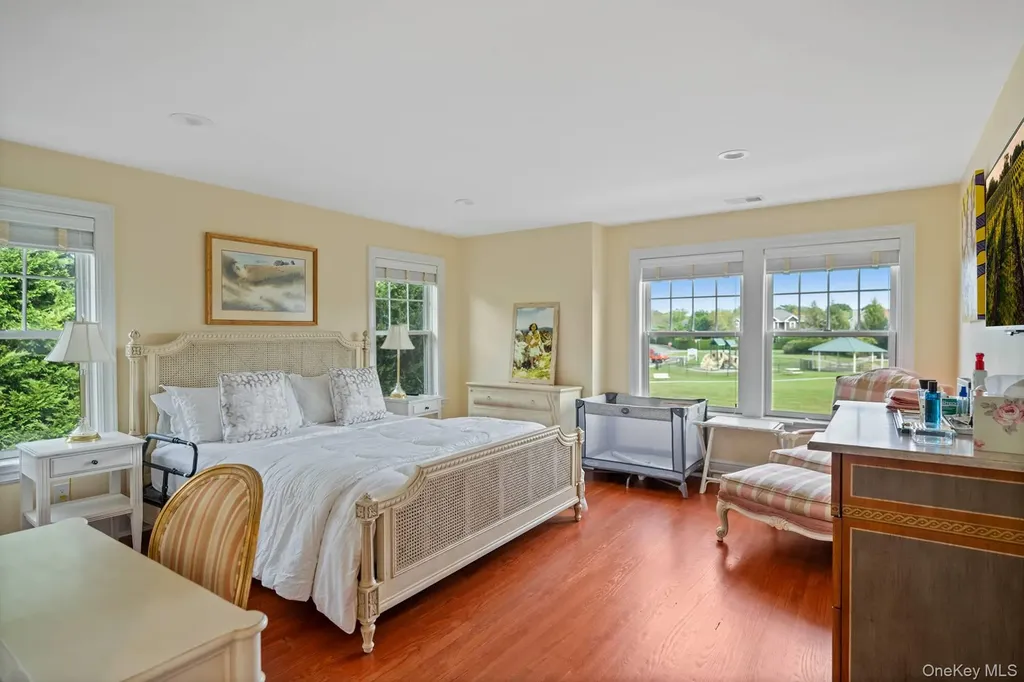 4 Spring Lane Southampton NY 11968
