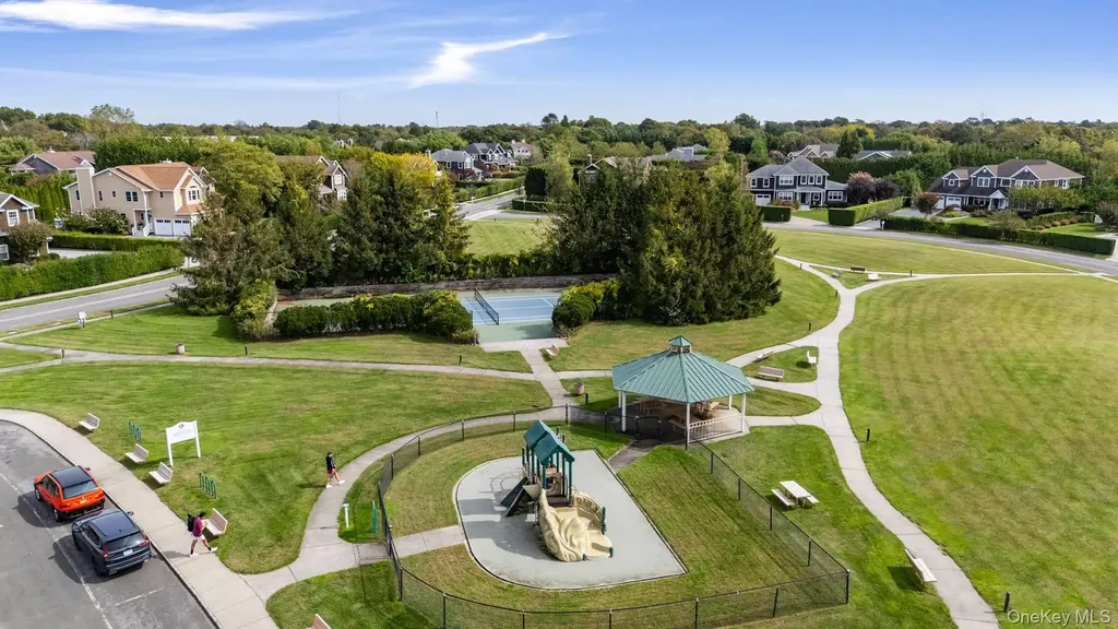4 Spring Lane Southampton NY 11968