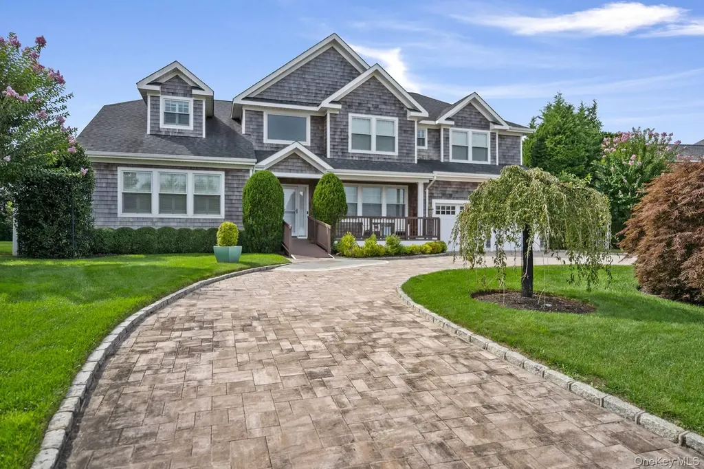 4 Spring Lane Southampton NY 11968