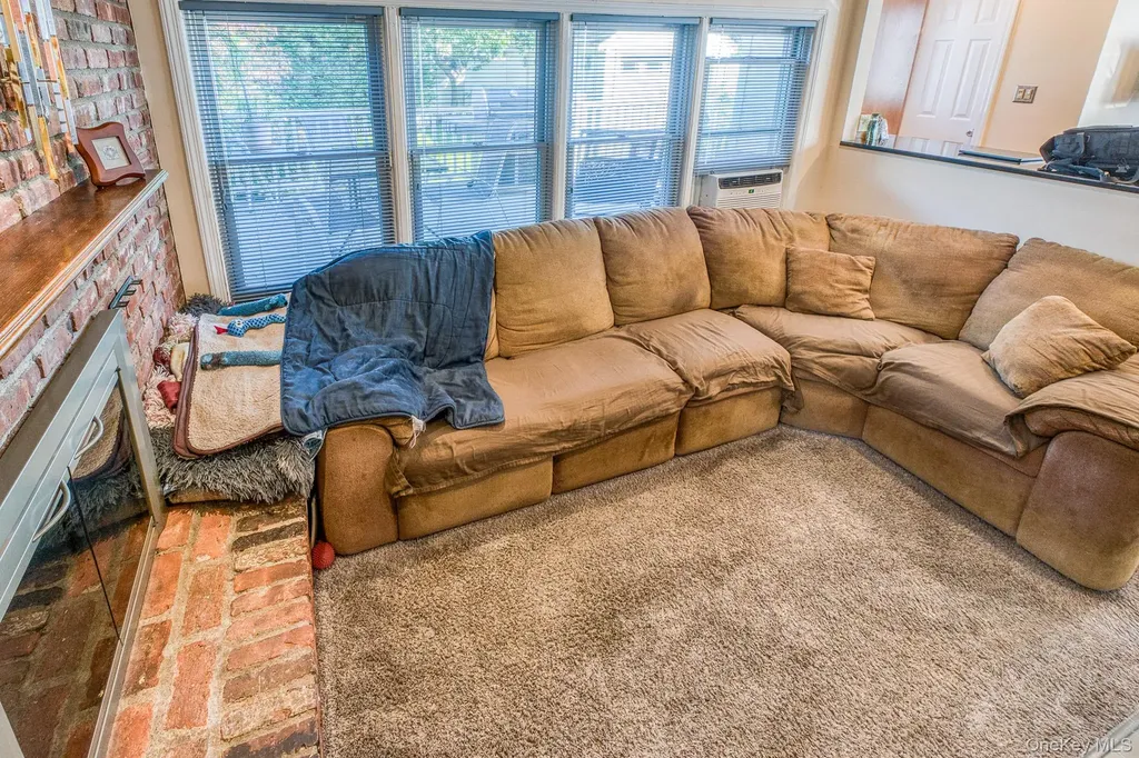 2531 Mount Avenue Oceanside NY 11572