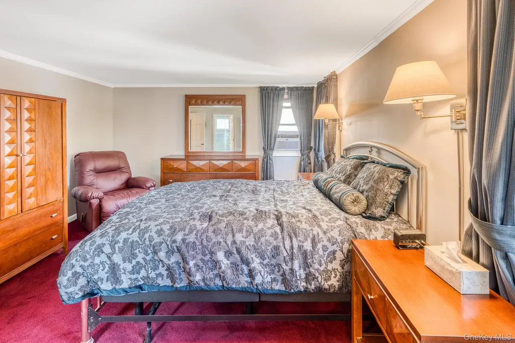 2531 Mount Avenue Oceanside NY 11572