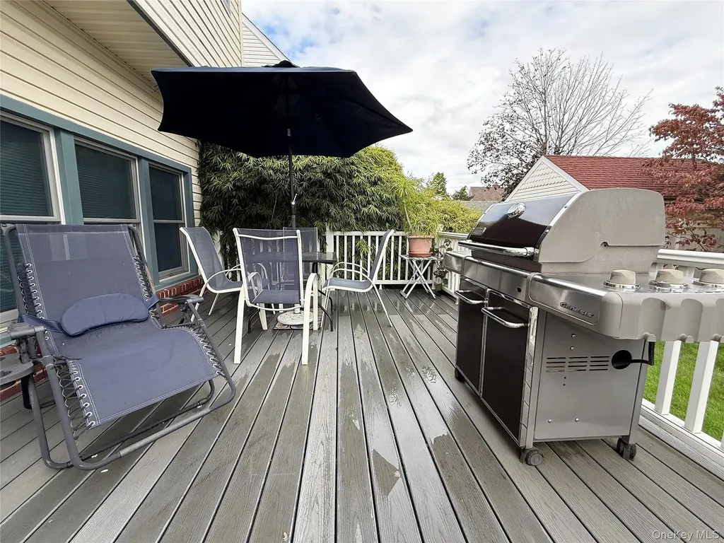 2531 Mount Avenue Oceanside NY 11572