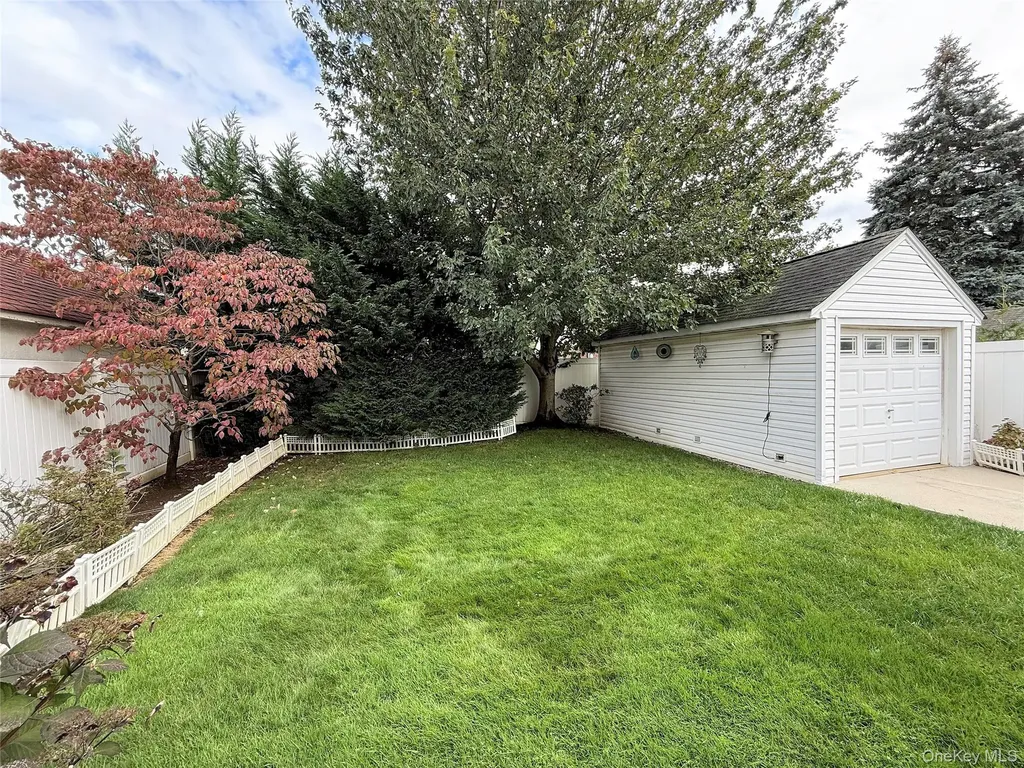 2531 Mount Avenue Oceanside NY 11572