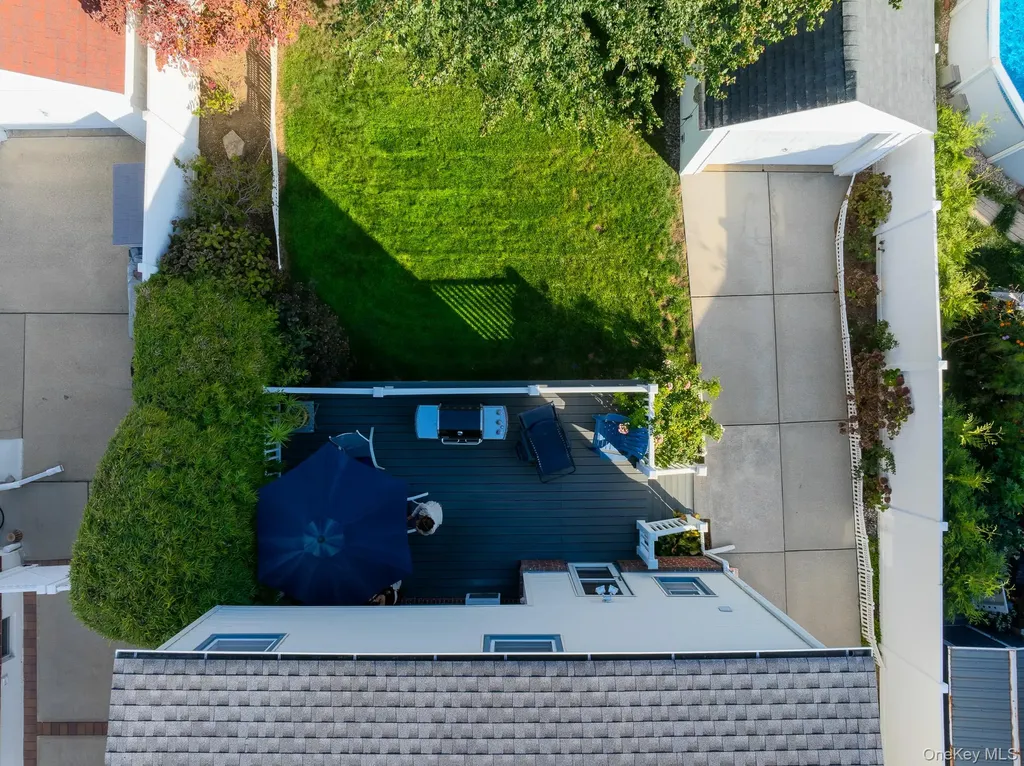 2531 Mount Avenue Oceanside NY 11572