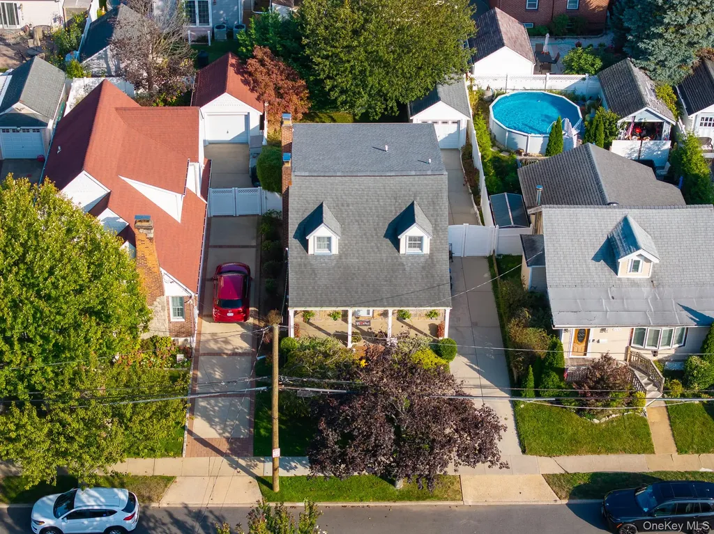 2531 Mount Avenue Oceanside NY 11572