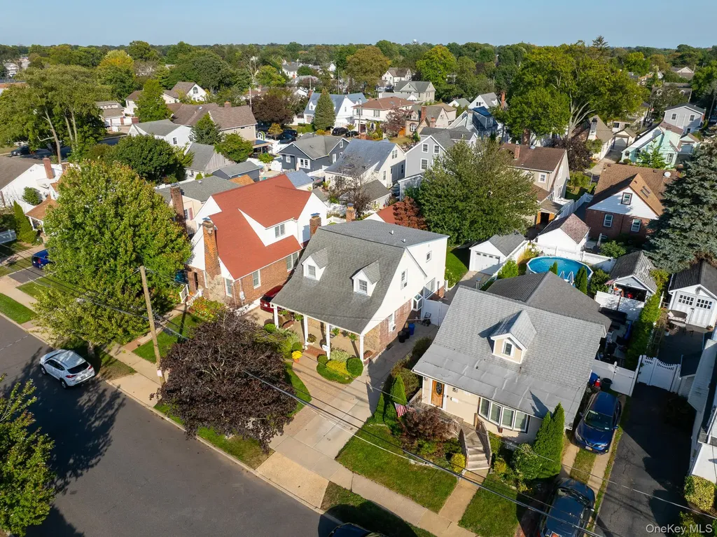 2531 Mount Avenue Oceanside NY 11572