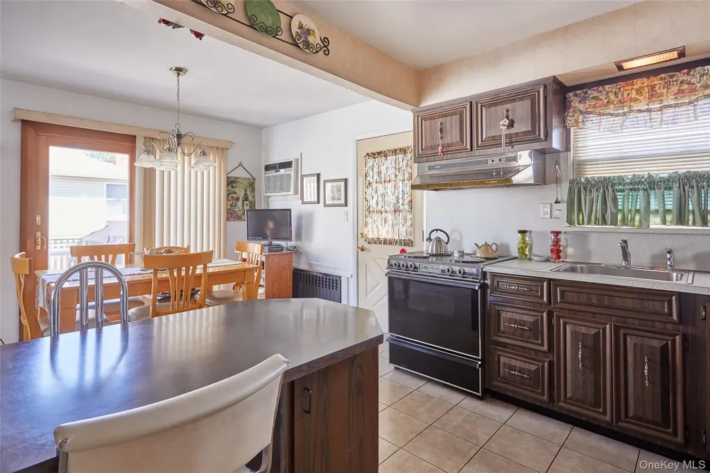 3373 Lawrence Avenue Oceanside NY 11572
