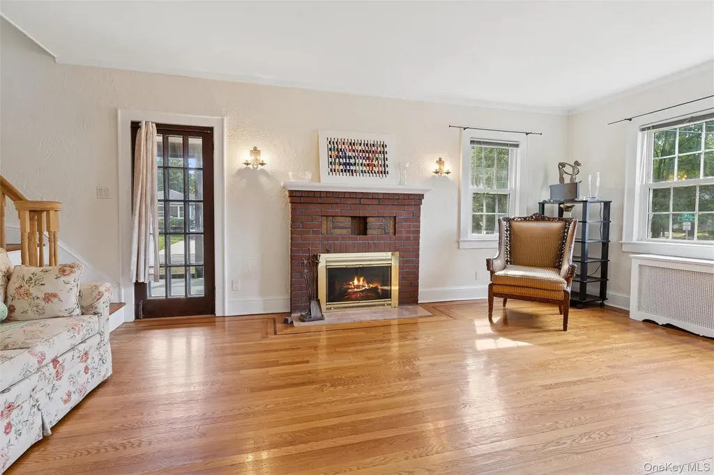 9 Troy Place Merrick NY 11566