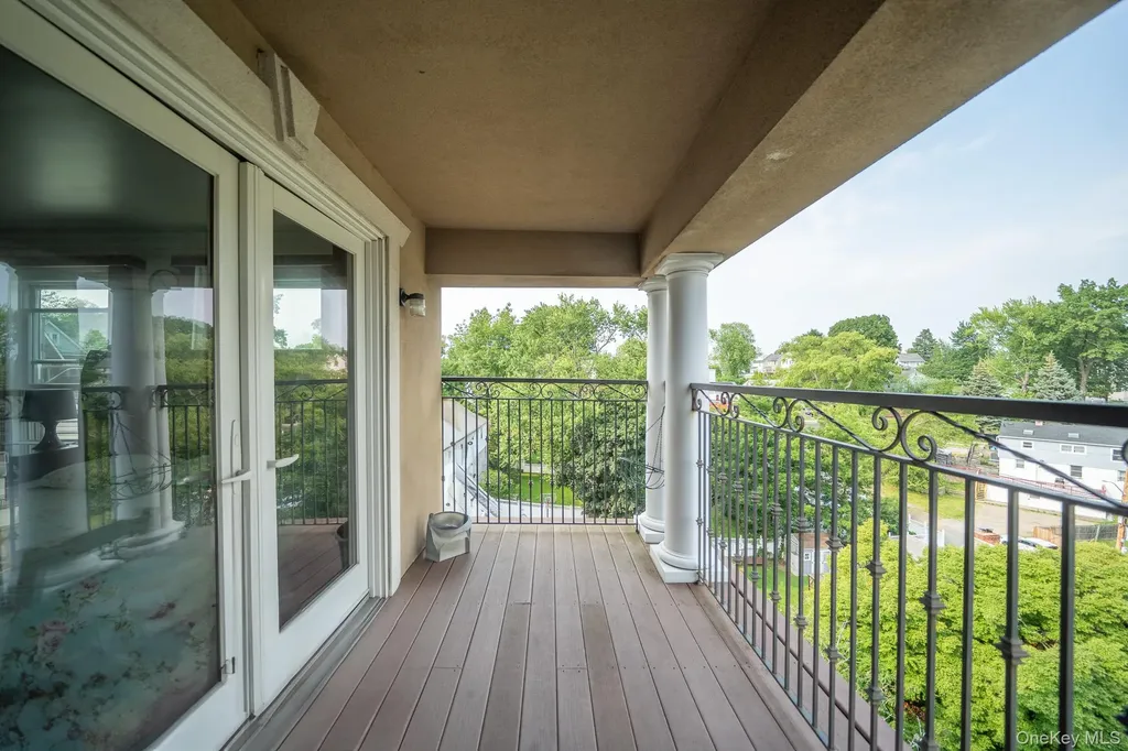 580 Valley Avenue Yonkers NY 10703