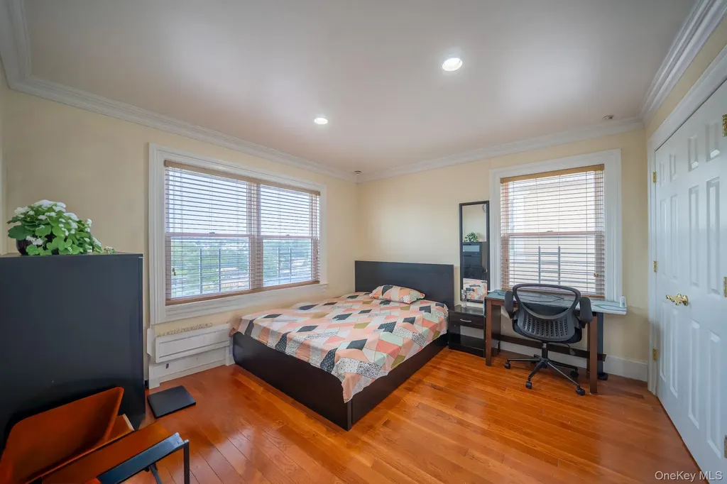 580 Valley Avenue Yonkers NY 10703