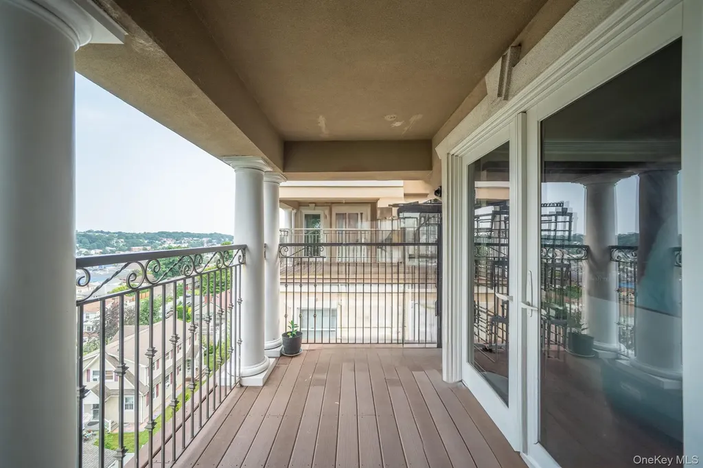580 Valley Avenue Yonkers NY 10703