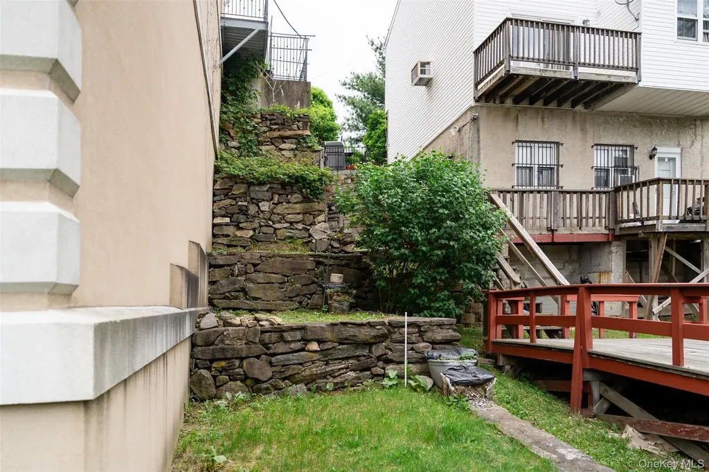 580 Valley Avenue Yonkers NY 10703