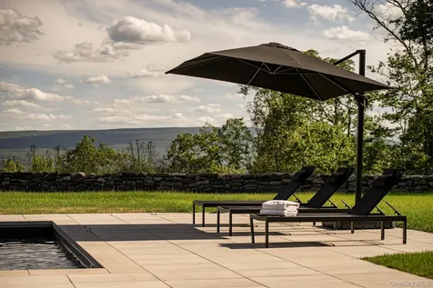 72 Van Tine Road Kerhonkson NY 12446