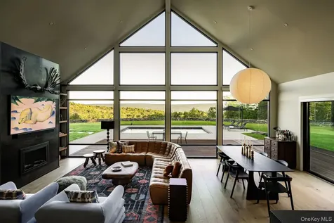 72 Van Tine Road Kerhonkson NY 12446