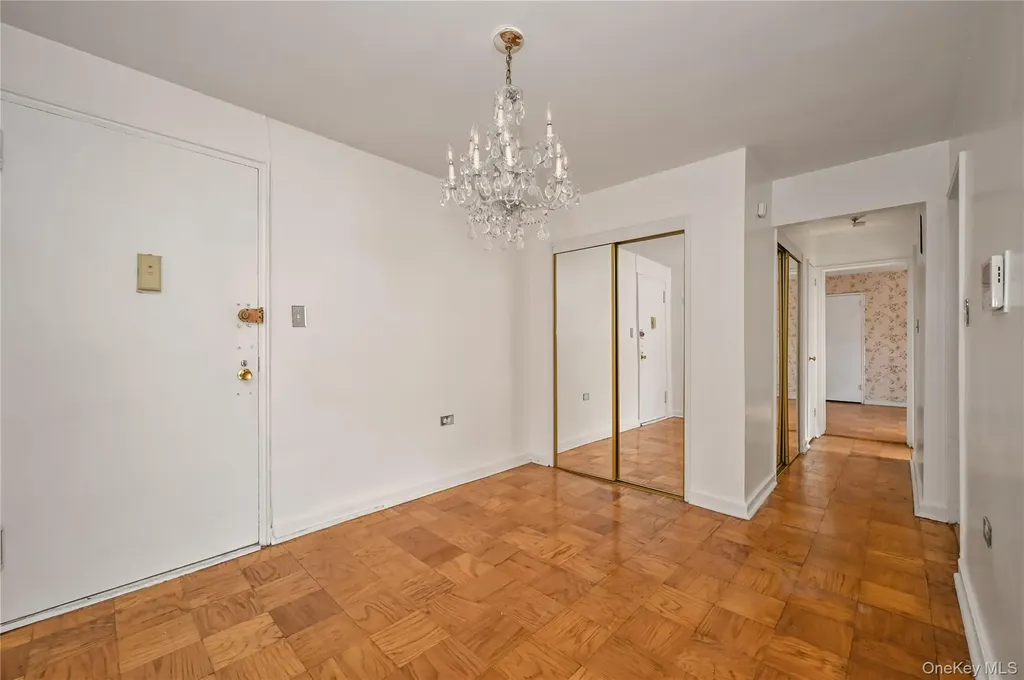 99-10 60ave Corona NY 11368