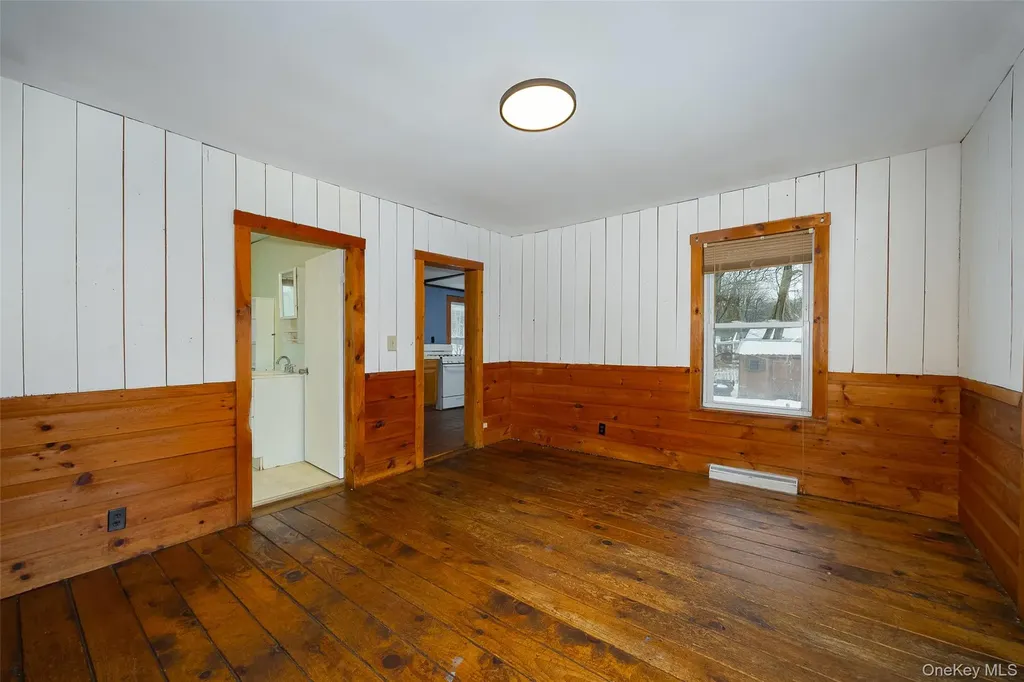 33 Thompson Street Red Hook NY 12571